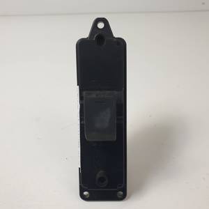 MANDO ELEVALUNAS TRASERO IZQUIERDO GS1E66380 MAZDA 6 LIM. (GH) Autodesguaces Alicante