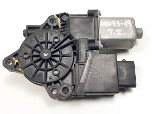 MOTOR ELEVALUNAS TRASERO IZQUIERDO 617013101 KIA PRO_CEE'D (ED) Autodesguaces Alicante