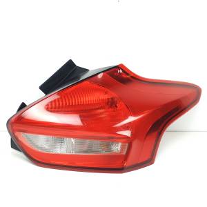 PILOTO TRASERO DERECHO F1EB13404B FORD FOCUS LIM. Autodesguaces Alicante