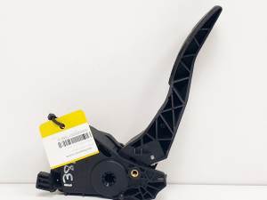 POTENCIOMETRO PEDAL 180025FA0B NISSAN MICRA V (K14) Autodesguaces Alicante