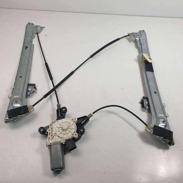 ELEVALUNAS DELANTERO IZQUIERDO A6397200446 MERCEDES VITO (W639) COMBI 06.2003 -> Autodesguaces Alicante