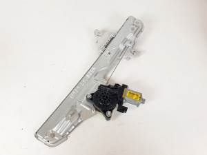 ELEVALUNAS DELANTERO DERECHO 82460J9000 HYUNDAI KONA Autodesguaces Alicante