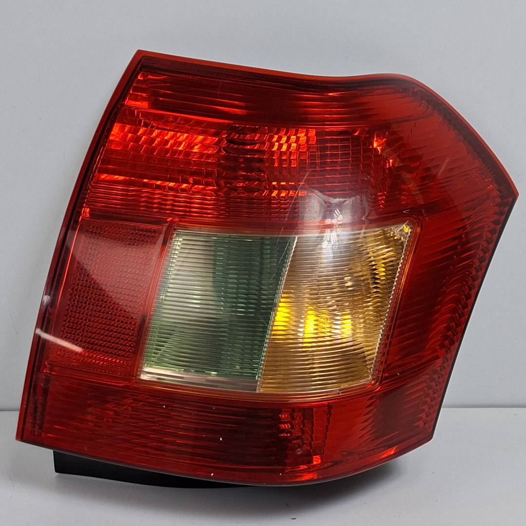 Rückleuchte hinten links - TOYOTA - COROLLA (E12)
