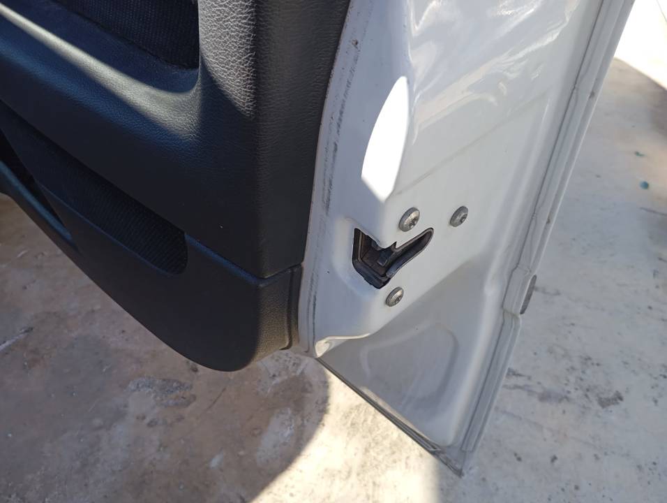 CERRADURA PUERTA DELANTERA DERECHA