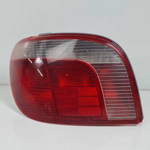 PILOTO TRASERO IZQUIERDO 5308701L TOYOTA YARIS (NCP1/NLP1/SCP1) Autodesguaces Alicante