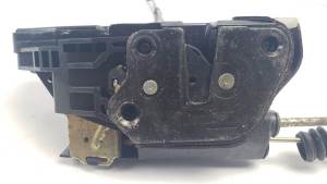 CERRADURA PUERTA DELANTERA DERECHA KIA SPORTAGE (JE,KM) Autodesguaces Alicante