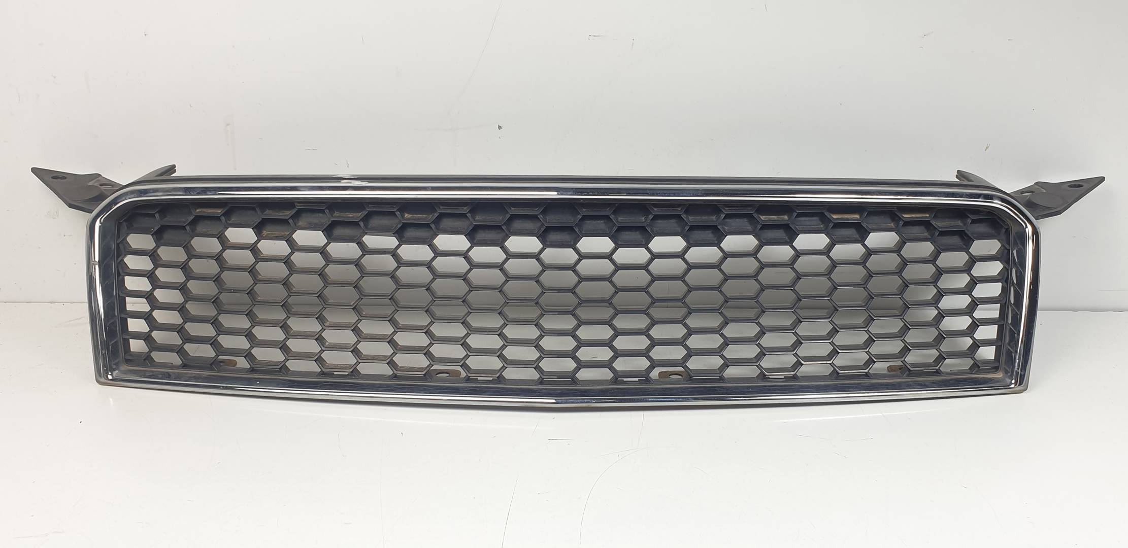 REJILLA DELANTERA - 96808254 - CHEVROLET - AVEO