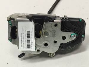 CERRADURA PUERTA DELANTERA DERECHA 3023880 OPEL INSIGNIA BERLINA Autodesguaces Alicante