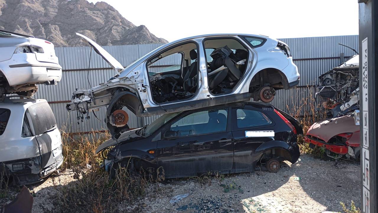 Imagen del vehículo FORD FOCUS LIM. (CB8)