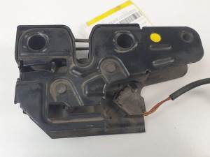 CERRADURA CAPOT 1T0823509C VOLKSWAGEN POLO (9N1) Autodesguaces Alicante