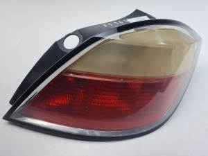 PILOTO TRASERO DERECHO 154421936R OPEL ASTRA H BERLINA Autodesguaces Alicante