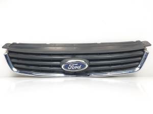 REJILLA DELANTERA 8V41R7081A FORD KUGA (CBV) Autodesguaces Alicante