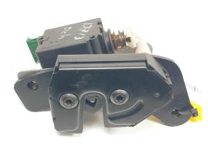 CERRADURA MALETERO / PORTON 51247016050 LAND ROVER DISCOVERY 3 Autodesguaces Alicante