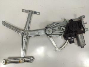 ELEVALUNAS DELANTERO IZQUIERDO 90521881 OPEL ASTRA G BERLINA Autodesguaces Alicante