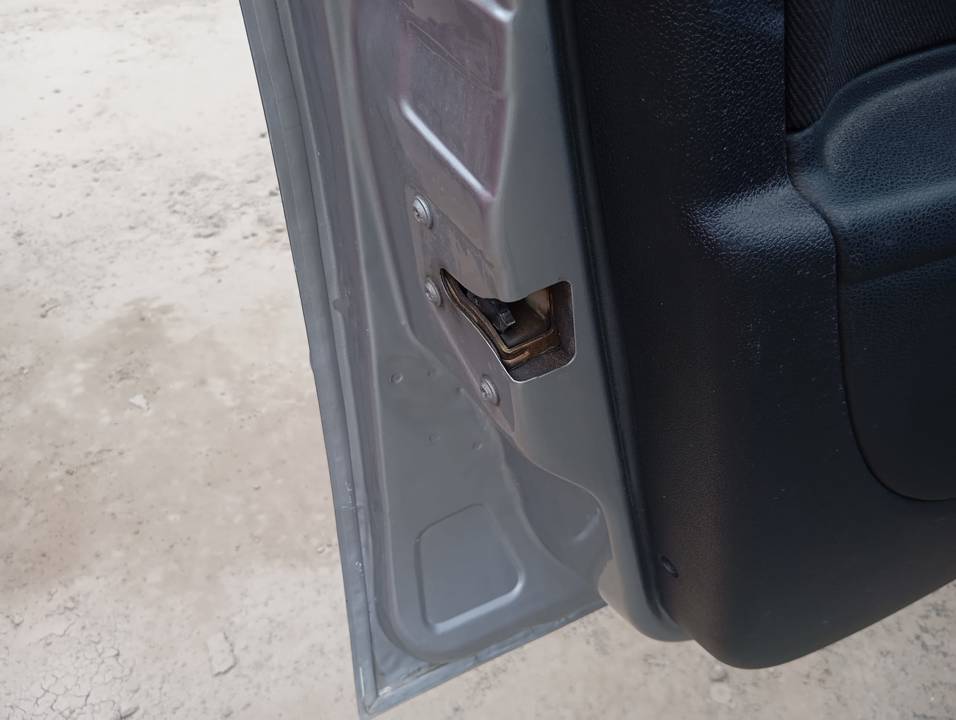 CERRADURA PUERTA DELANTERA IZQUIERDA