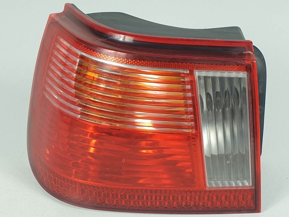 PILOTO TRASERO IZQUIERDO - 6K6945095 - SEAT - IBIZA (6K1)
