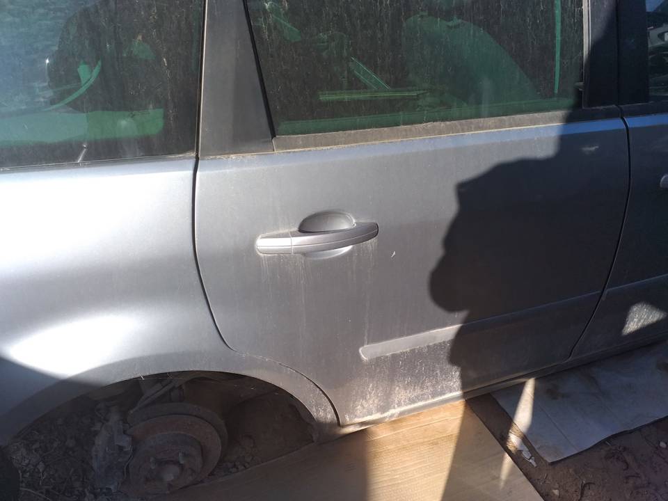 CERRADURA PUERTA TRASERA DERECHA