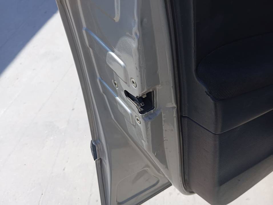CERRADURA PUERTA DELANTERA IZQUIERDA