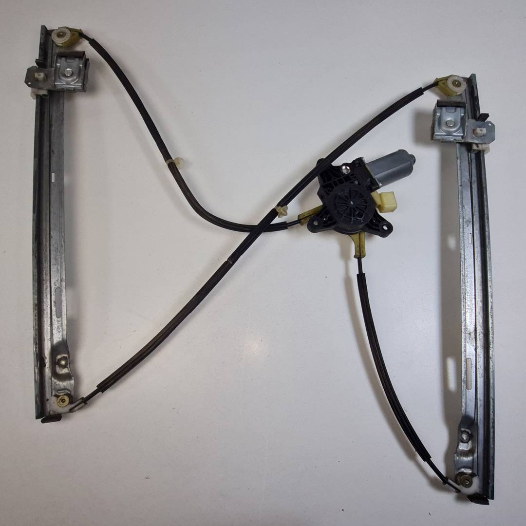 ELEVALUNAS DELANTERO DERECHO - 0130821940 - MERCEDES - VITO (W639) COMBI 06.2003 ->