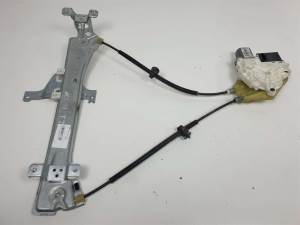 ELEVALUNAS TRASERO IZQUIERDO 827310185R RENAULT MEGANE III BERLINA 5P Autodesguaces Alicante