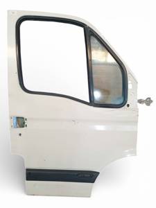 PUERTA DELANTERA DERECHA RENAULT MASTER II COMBI Autodesguaces Alicante