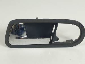 MANETA INTERIOR TRASERA IZQUIERDA 7M3837113B FORD GALAXY (VY) Autodesguaces Alicante