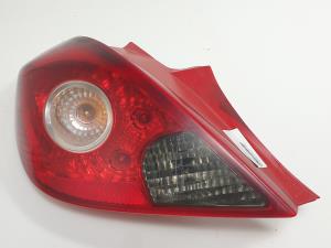 PILOTO TRASERO IZQUIERDO 13211840 OPEL CORSA D Autodesguaces Alicante