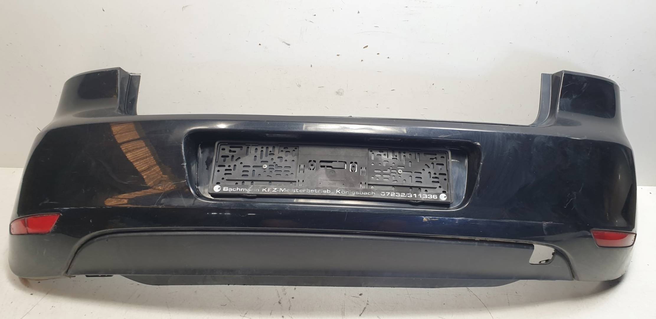 PARAGOLPES TRASERO - VOLKSWAGEN - GOLF VI (5K1)