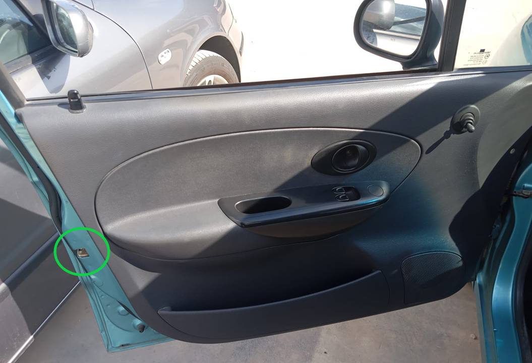 CERRADURA PUERTA DELANTERA IZQUIERDA