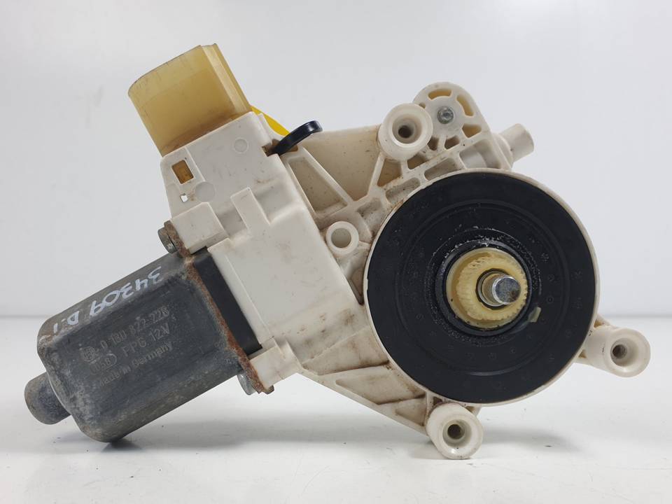 MOTOR ELEVALUNAS DELANTERO IZQUIERDO 6927027 BMW SERIE 3 BERLINA (E90) Autodesguaces Alicante