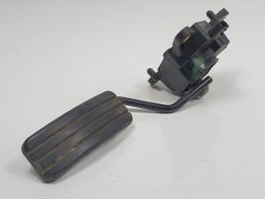 POTENCIOMETRO PEDAL 8200436864 RENAULT KANGOO (FW/KW) Autodesguaces Alicante