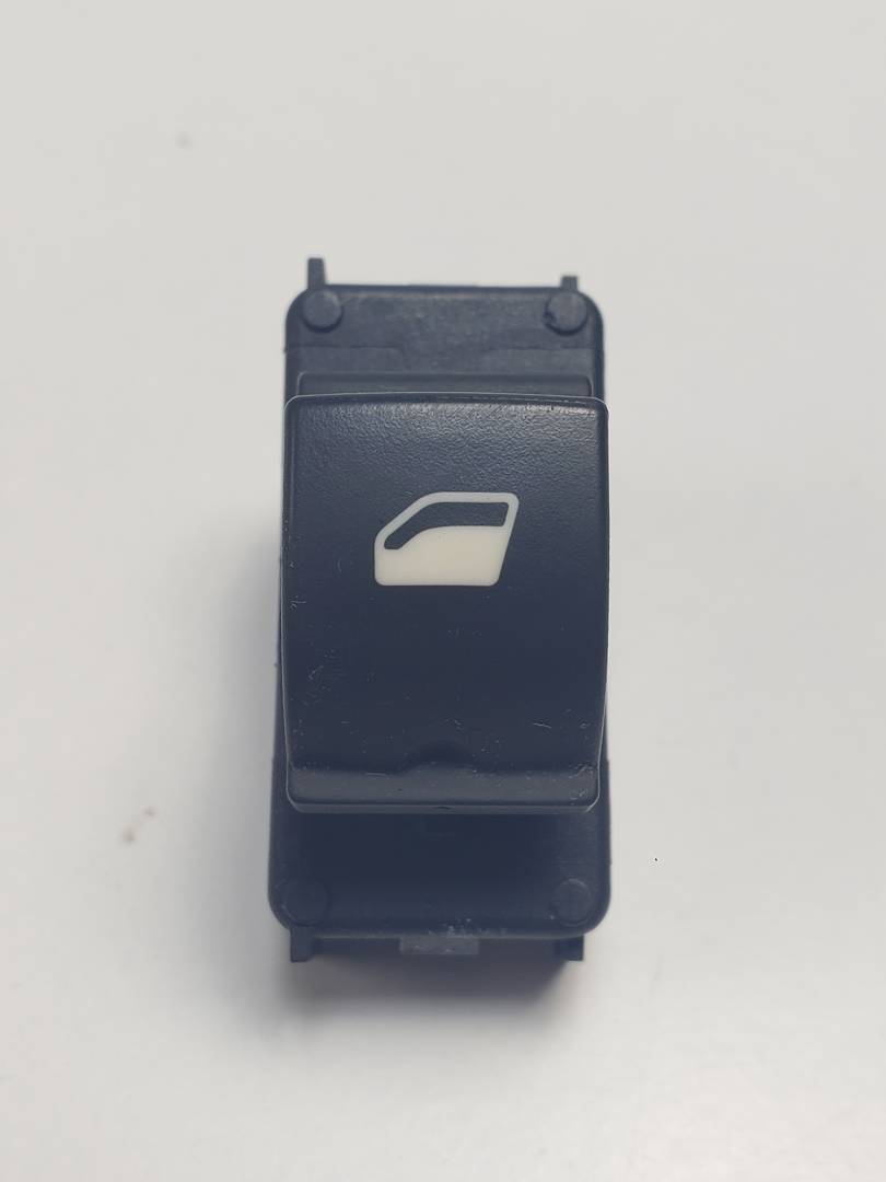 Commande de lève-vitre avant droite - 96662297ZD - PEUGEOT - 5008 (T87)