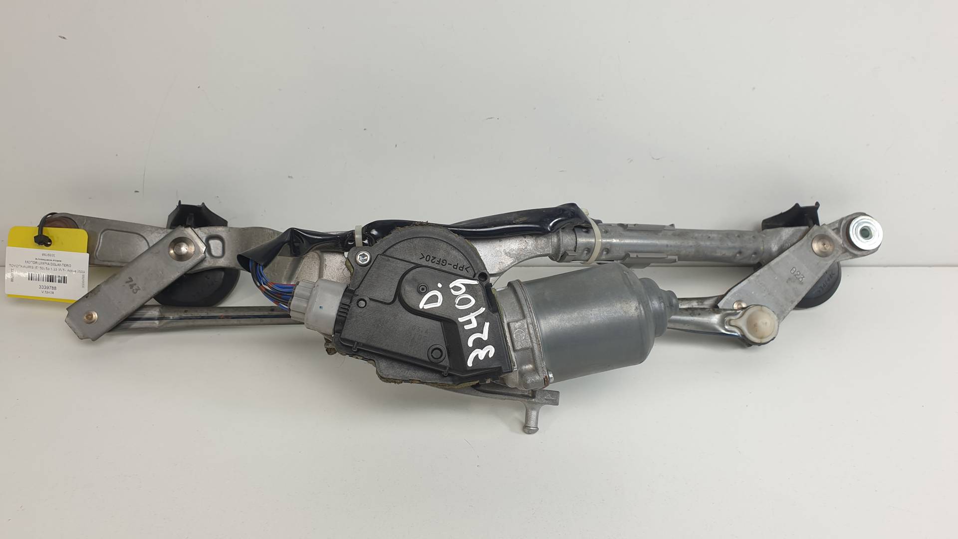 MOTOR LIMPIA DELANTERO - 8511002190 - TOYOTA - AURIS (E150)