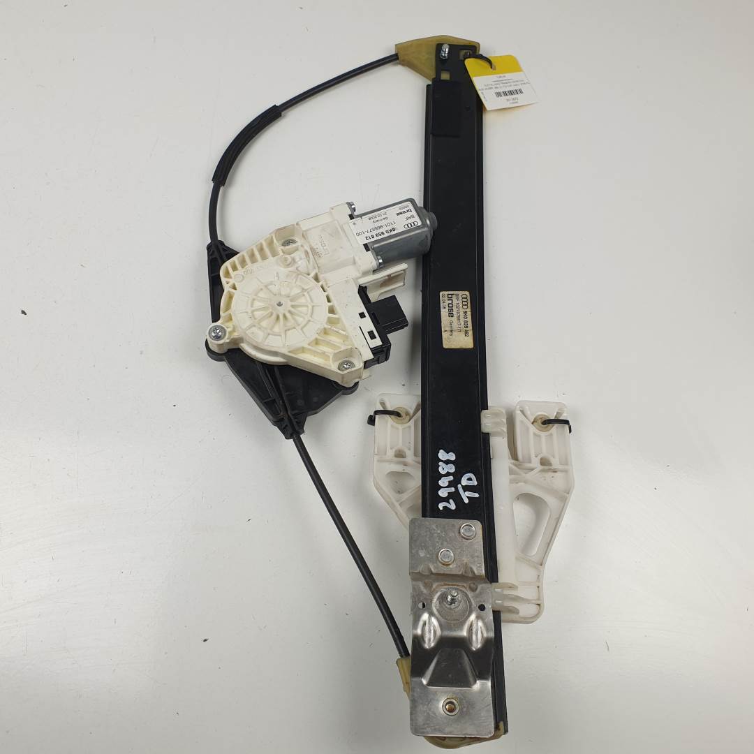 ELEVALUNAS TRASERO DERECHO - 8K0839462 - AUDI - A4 BER. (B8)