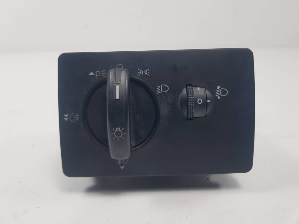 MANDO LUCES 4M5T13A024 FORD FOCUS BERLINA (CAP) Autodesguaces Alicante