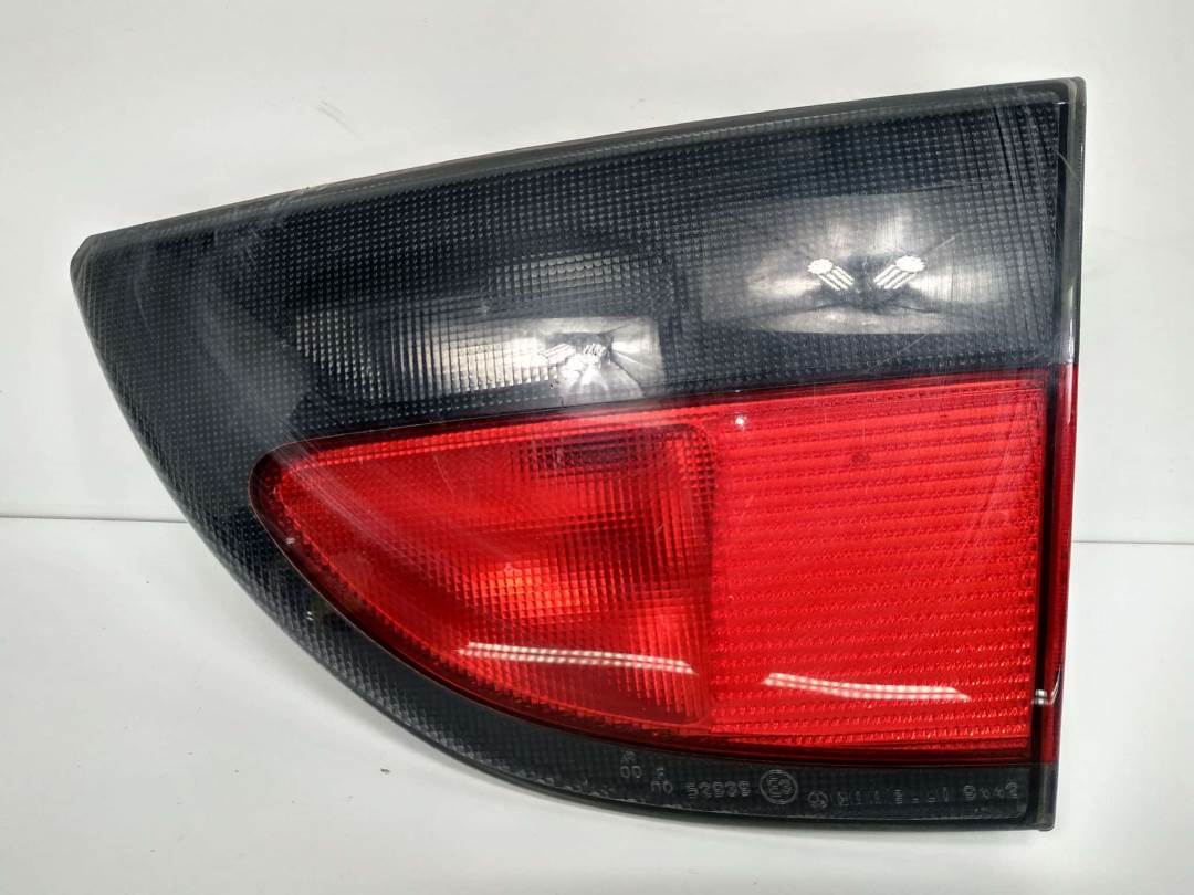 PILOTO TRASERO DERECHO INTERIOR - 7700838533 - RENAULT - MEGANE I CLASSIC (LA0)