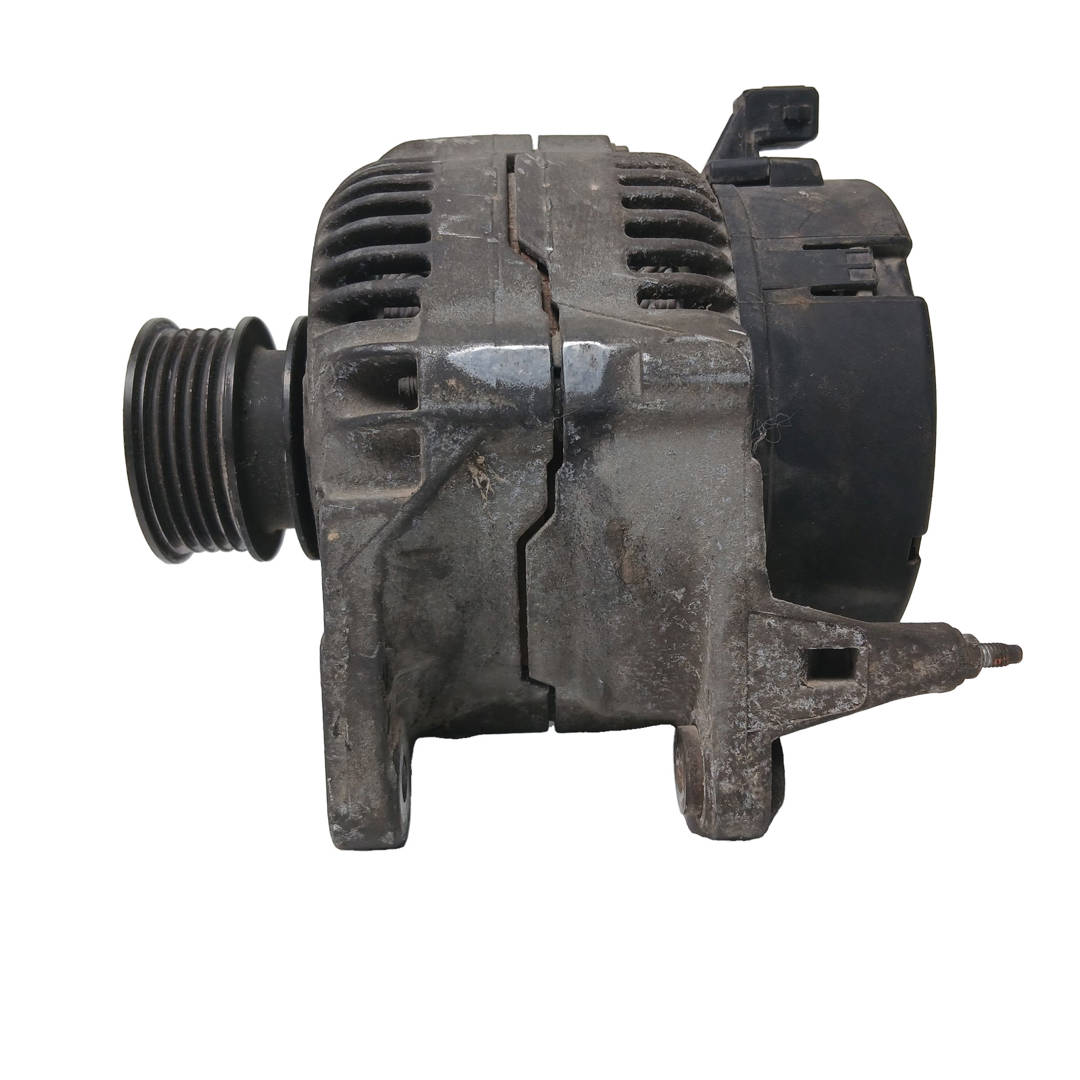 Foto 4 de Alternador Volkswagen Polo Berlina (6n1) (1994–1999)
