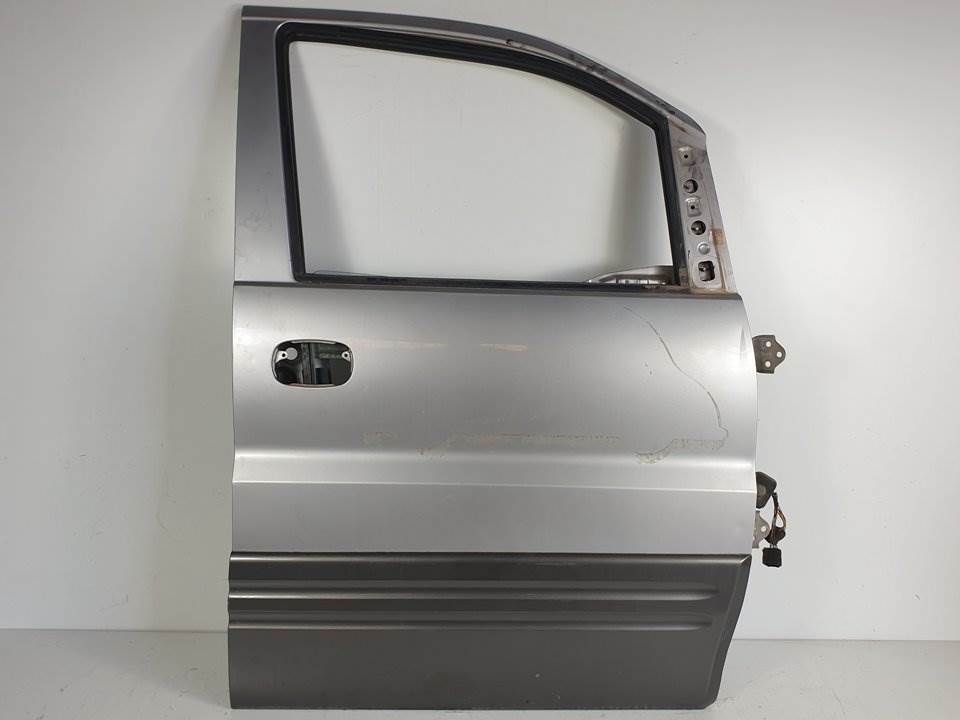 PUERTA DELANTERA DERECHA - HYUNDAI - H-1
