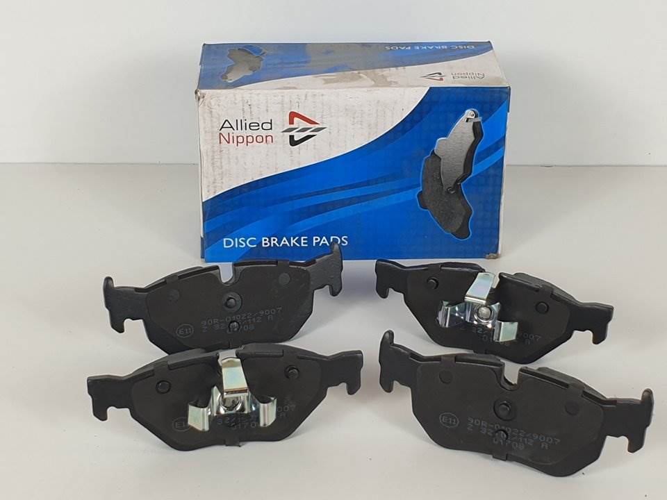 Bremsbeläge - ADB01708 - BMW - SERIE 3 BERLINA (E90)