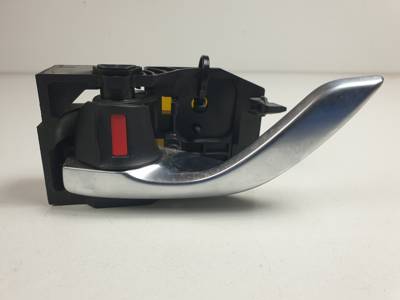 MANETA INTERIOR TRASERA IZQUIERDA T8315LH MAZDA CX-5 Autodesguaces Alicante