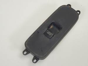 MANDO ELEVALUNAS DELANTERO DERECHO 03451300 VOLVO V50 FAMILIAR Autodesguaces Alicante