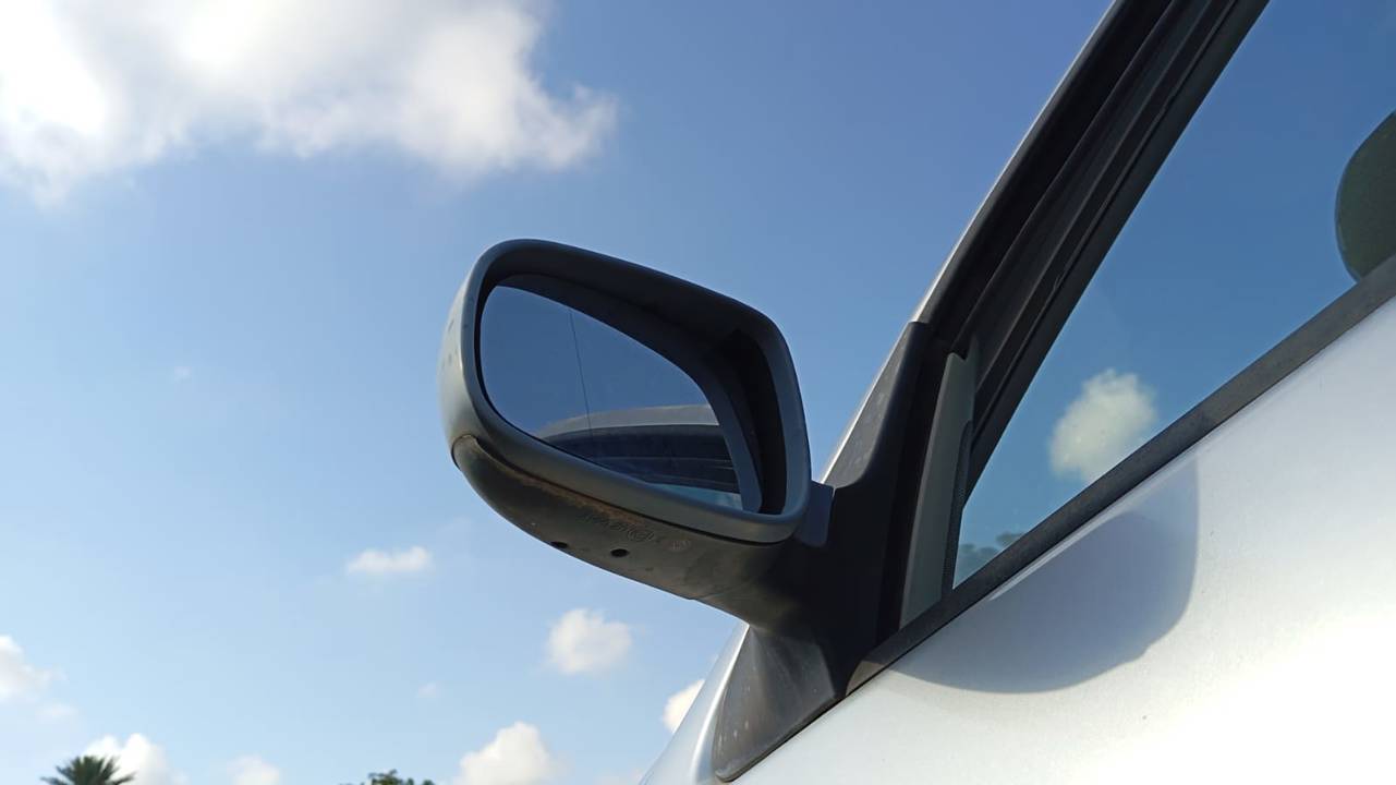RETROVISOR IZQUIERDO