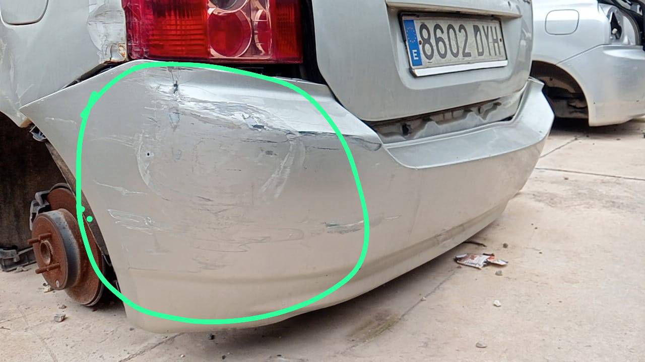PARAGOLPES TRASERO