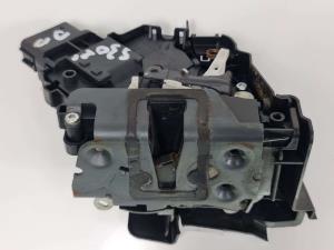 CERRADURA PUERTA DELANTERA DERECHA 3M5AR21812ET FORD FOCUS TURNIER (CB4) Autodesguaces Alicante