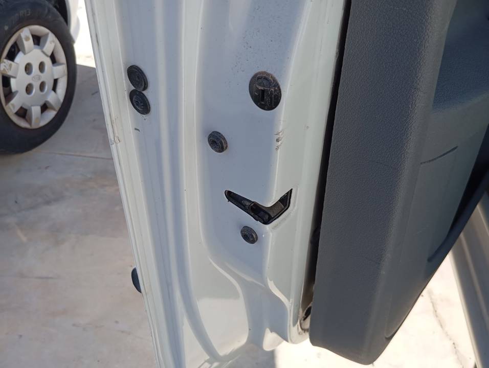 CERRADURA PUERTA DELANTERA IZQUIERDA