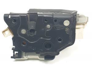 CERRADURA PUERTA DELANTERA DERECHA 8J2837016D AUDI TT (8J3/8J9) Autodesguaces Alicante