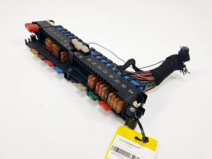 CAJA RELES / FUSIBLES 83645329 BMW SERIE 3 COUPE (E46) Autodesguaces Alicante