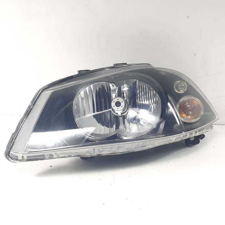 FARO IZQUIERDO SEAT CORDOBA BERLINA (6L2) Autodesguaces Alicante
