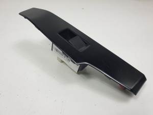 MANDO ELEVALUNAS TRASERO DERECHO 7427153090 LEXUS IS Autodesguaces Alicante