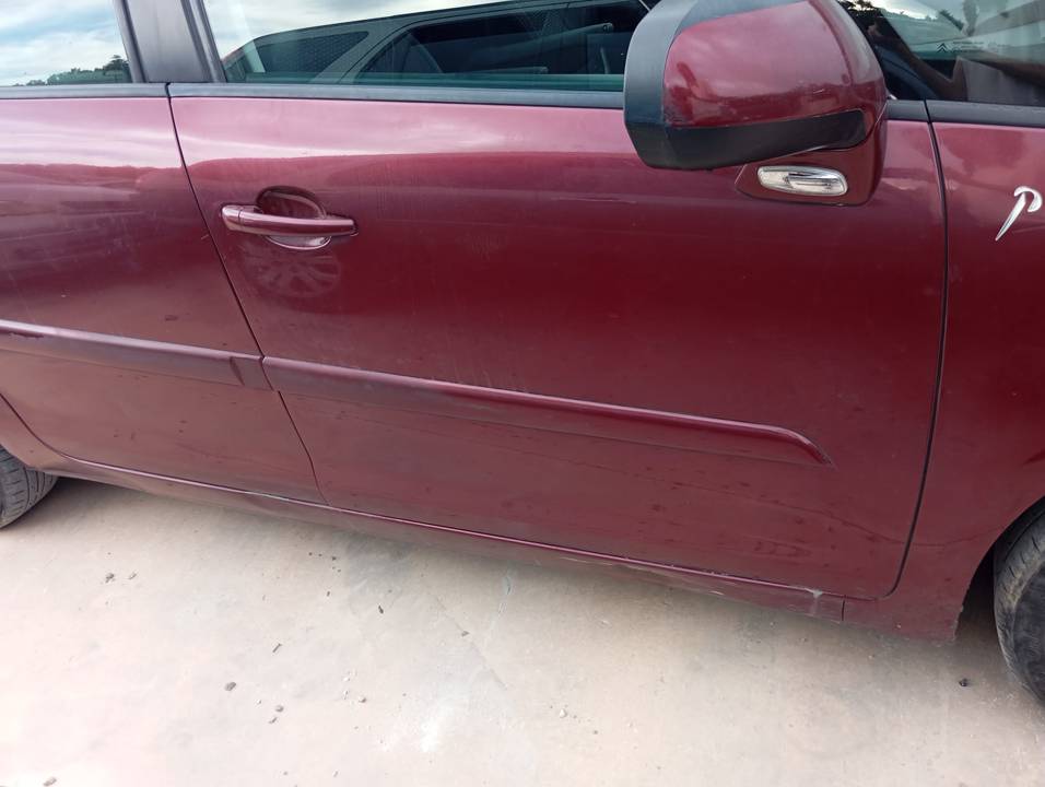 CERRADURA PUERTA DELANTERA DERECHA